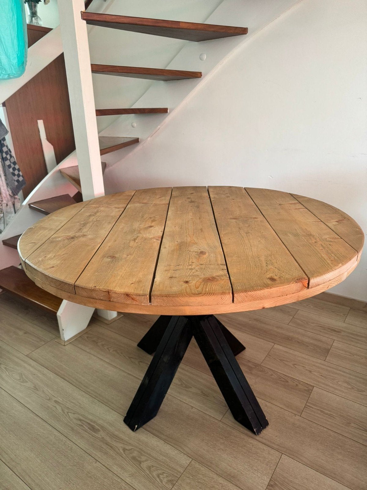 Robuuste ronde houten eettafel - 120cm diameter, Huis en Inrichting, Ophalen, Gebruikt, Rond, Vijf personen of meer