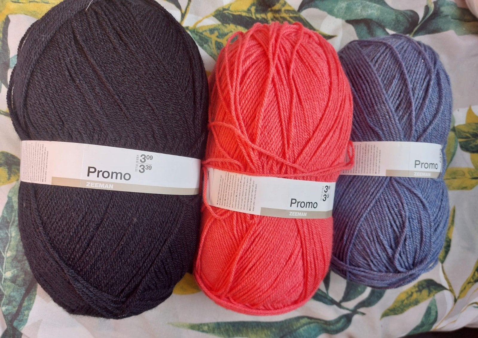 3 grote bollen wol 3 kleuren (Promo), Ophalen of Verzenden, Nieuw, Breien of Haken, Wol of Garen