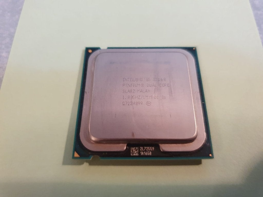 Vintage Processor CPU 's - 4v5 = INTEL PENTIUM Dual -1.80GHZ, Computers en Software, Vintage Computers, Ophalen of Verzenden, Intel