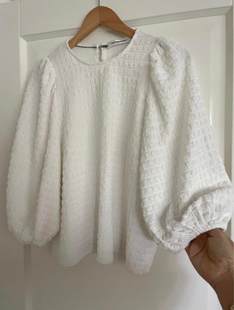 Co’Couture, prachtige witte top, wafeltjes katoen, S/M, Ophalen of Verzenden, Nieuw, Maat 36 (S), Wit
