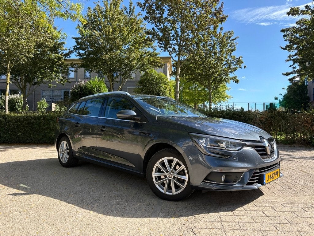 Renault Mégane 1.2 Energy TCe 132pk 2018 Grijs - topconditie, Auto's, Renault, Voorwielaandrijving, Stof, 4 cilinders, USB