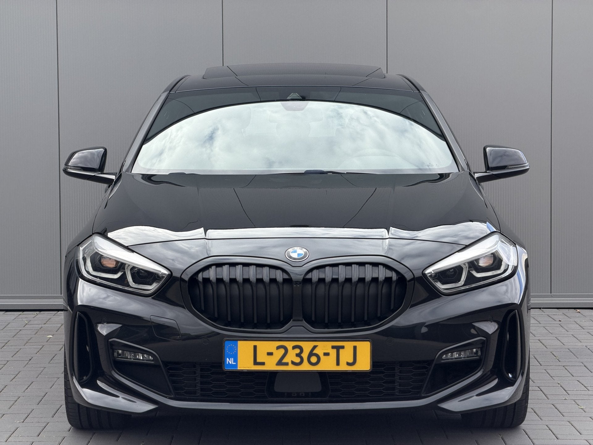 BMW 1-serie 120i M Sport Edition | Panorama | 19" | M Seats, Auto's, 1998 cc, 730 kg, Gebruikt, 4 cilinders