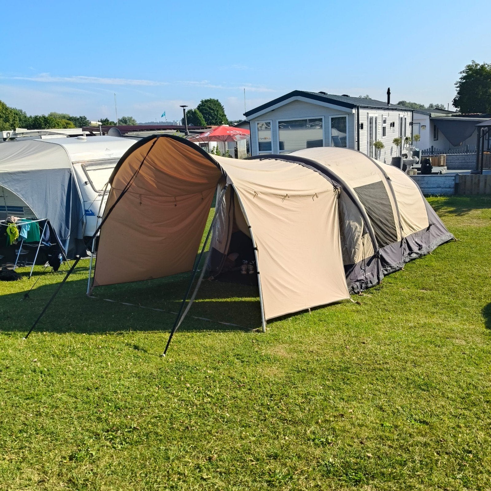 Bardani AirWave MET LUIFEL 300 Deluxe RSTC opblaasbare tent, Ophalen, Tot en met 3