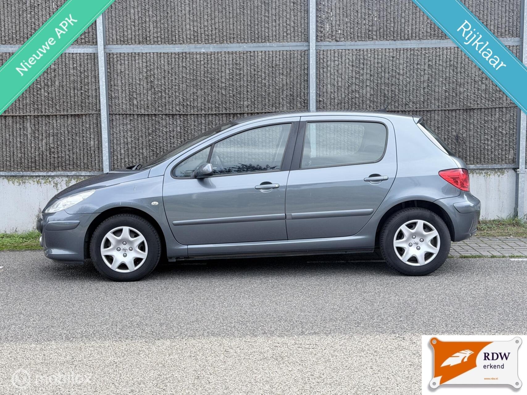 Peugeot 307 1.6-16V Premium NAP/NWE APK/AIRCO/CRUISE CONTROL, Voorwielaandrijving, Gebruikt, 4 cilinders, 635 kg