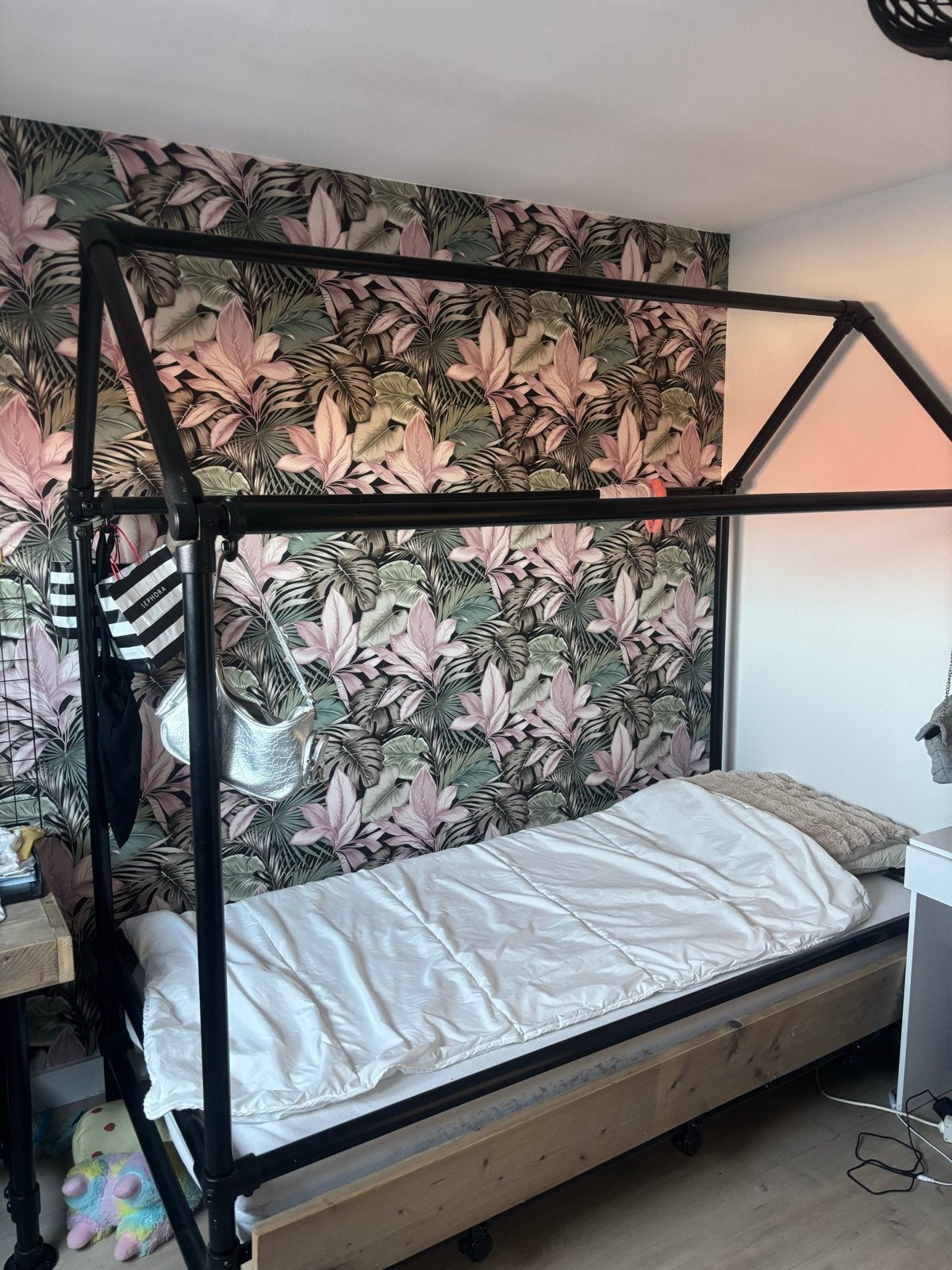 Super leuk zwart stalen bed, Huis en Inrichting, Slaapkamer | Bedden, Ophalen, Gebruikt, Zwart, Metaal