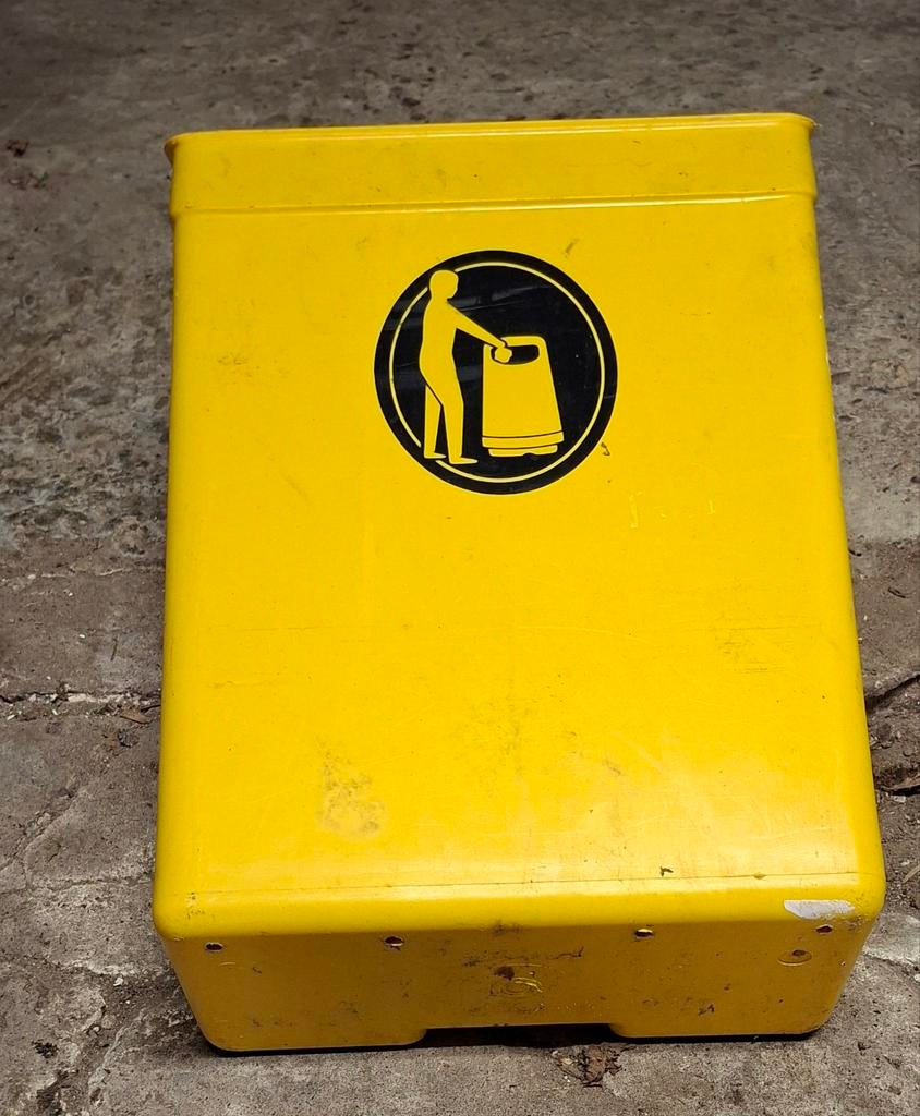 Gele prullenbak / vuilnisbak nog 7, 20 tot 30 liter, Ophalen, Gebruikt, Kunststof