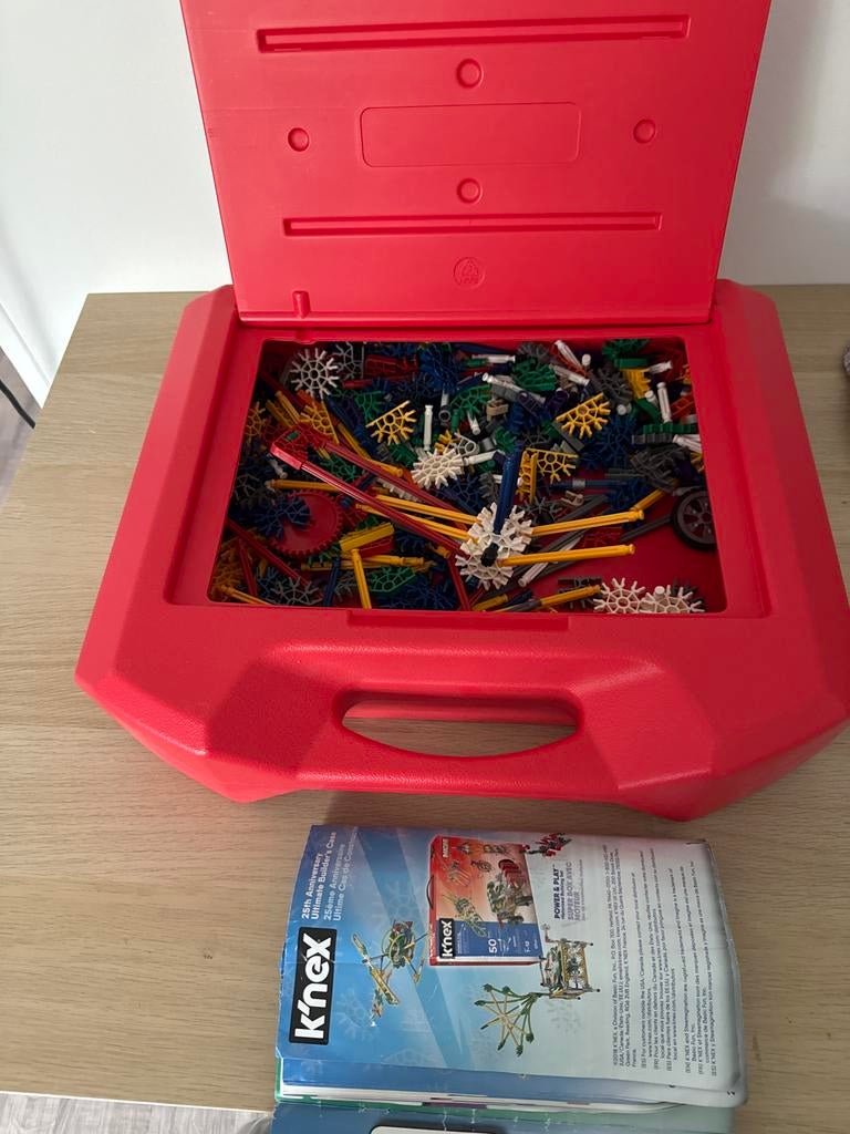K'nex bouwset in handige rode koffer, Ophalen of Verzenden, Zo goed als nieuw, K'nex