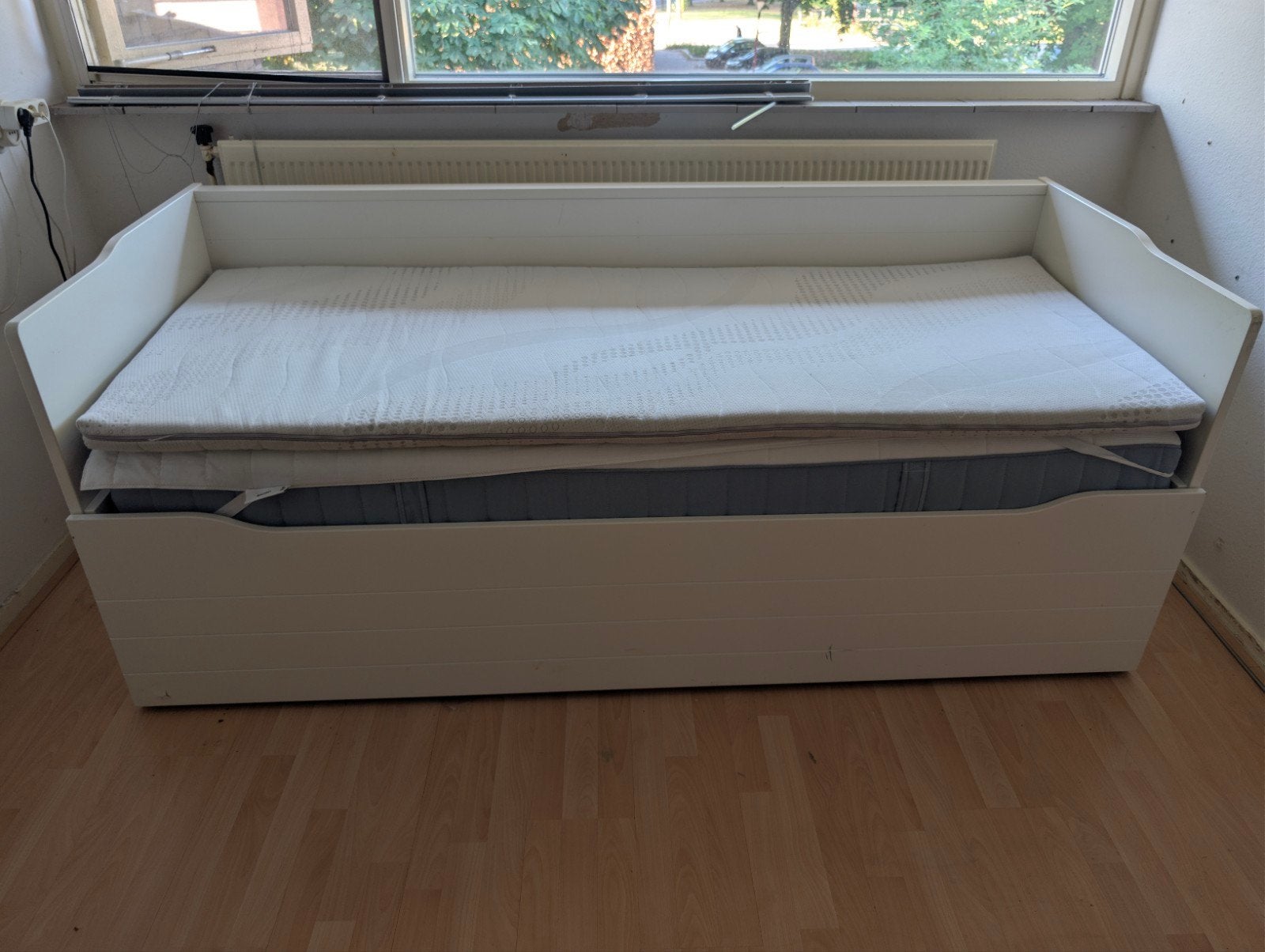 IKEA Hemnes Uitschuifbaar Logeerbed met Gebruiksporen, Ophalen, Modern, Scandinavisch, Wit, Tweepersoons