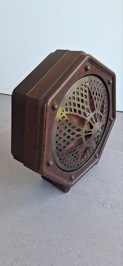 Art Deco  speaker in bakelieten behuizing, Ophalen