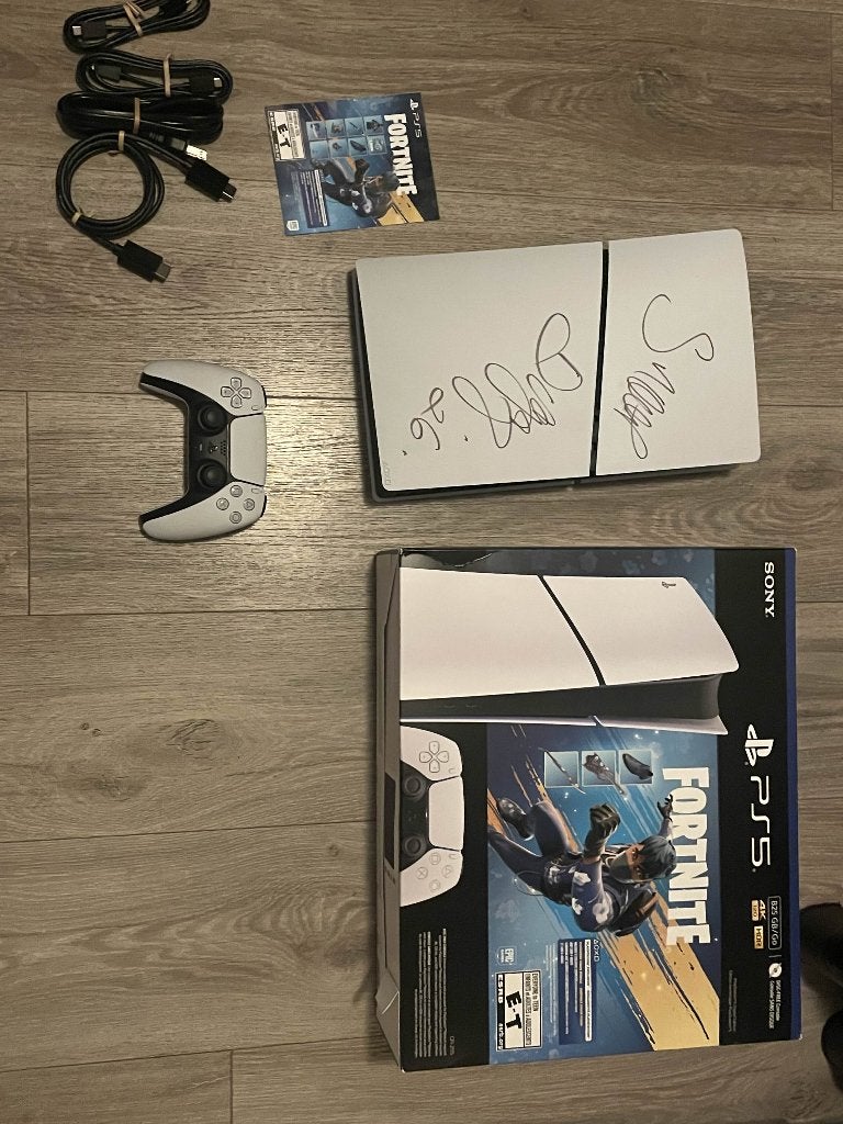 Snoop Dogg handtekening! Gloednieuwe PS5 Digital, Spelcomputers en Games, Spelcomputers | Sony PlayStation 5, Ophalen of Verzenden