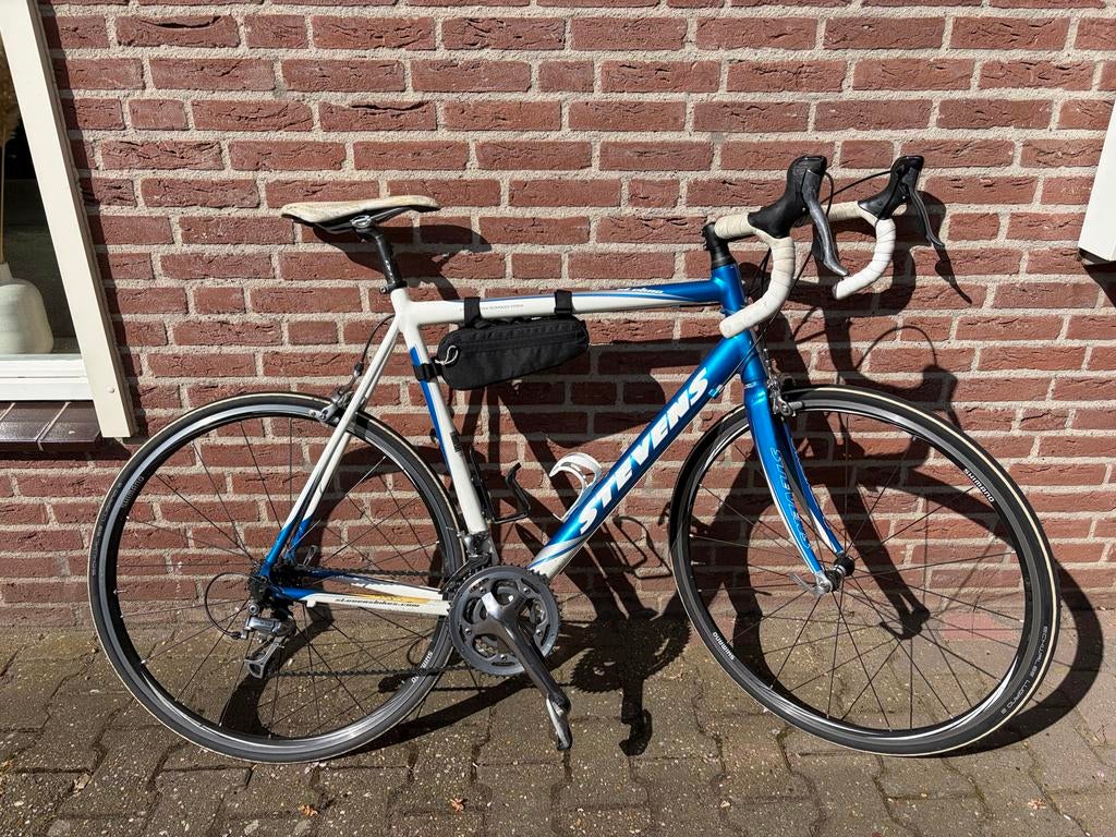 Stevens Stelvio racefiets - 61 - Blauw/Wit - Shimano 105, Fietsen en Brommers, Fietsen | Racefietsen, 28 inch, Gebruikt, Aluminium