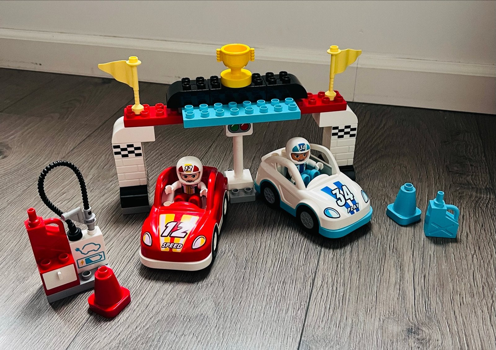 LEGO Duplo Racewagen 10974, Ophalen of Verzenden, Zo goed als nieuw, Overige merken