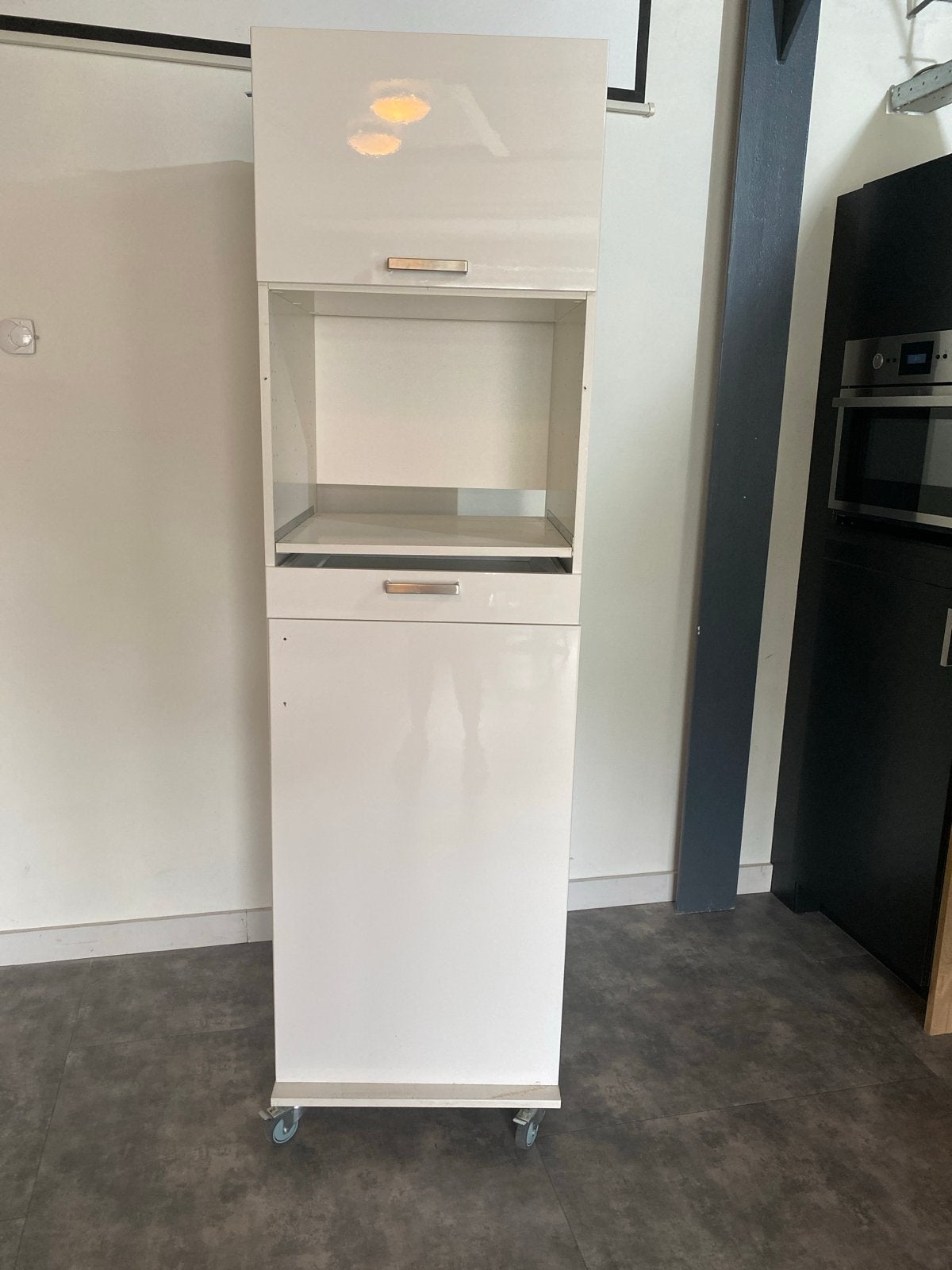 Witte multifunctionele kast op wielen, Huis en Inrichting, Kasten | Overige, Ophalen, Gebruikt