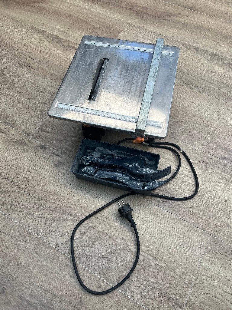 Tegelsnijder, Ophalen, Gebruikt, Snijgereedschap, Ferm