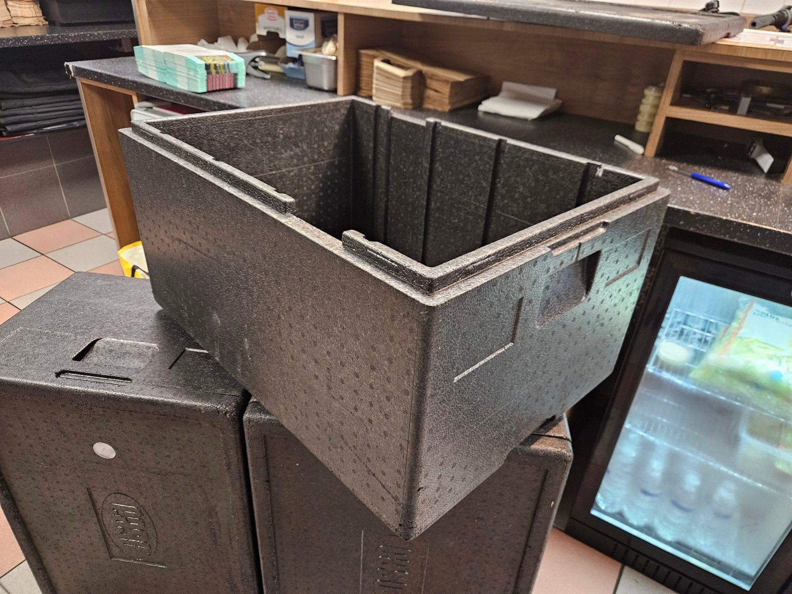 Isolatiekist 69x49x36 cm voor horeca - Gebruikt, Zakelijke goederen, Horeca | Meubilair en Inrichting, Ophalen