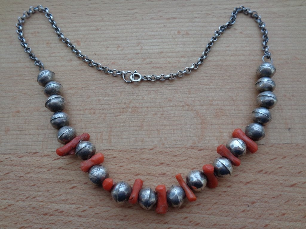 zilveren Berber ketting met zilver en tak koraal [368], Verzenden, Zilver, Ketting, Met edelsteen