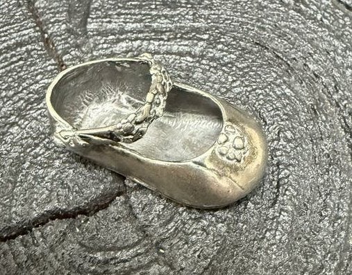 Zilveren Miniatuur Kinderschoentje - Gedetailleerd, Ophalen of Verzenden, Zilver
