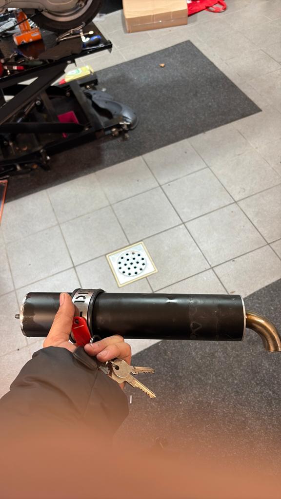 Ddl demper met klem, Ophalen of Verzenden, Zo goed als nieuw, Uitlaat