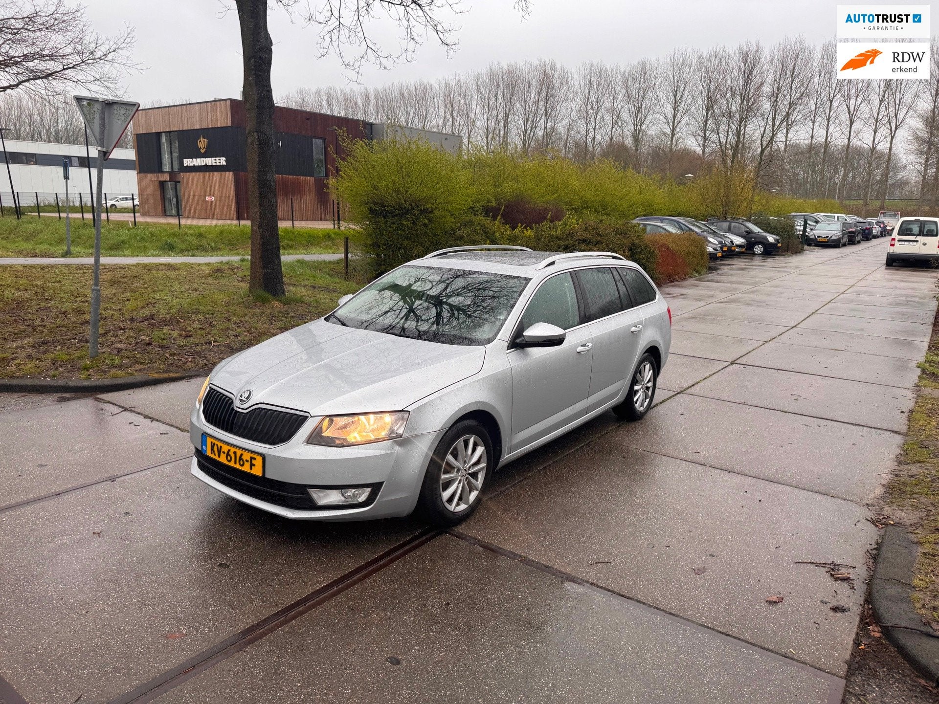 Skoda Octavia Combi 1.6 TDI Greentech Ambition Business Clim, Auto's, Voorwielaandrijving, 1227 kg, Gebruikt, 4 cilinders
