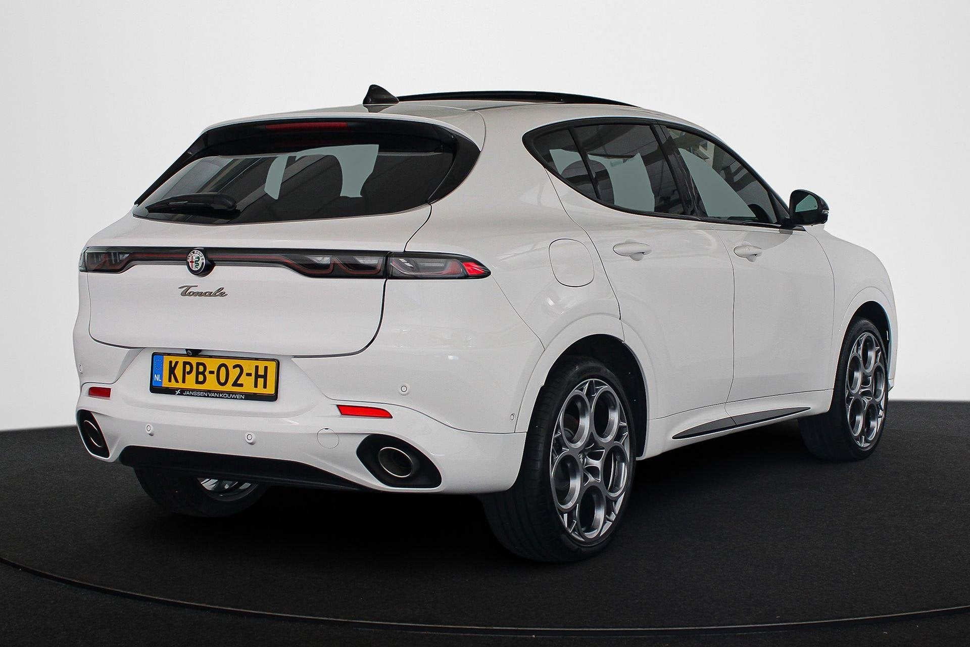 Alfa Romeo Tonale 1.3T PHEV Tributo Italiano SOH 99% Panoram, Auto's, Alfa Romeo, Automaat, Euro 6, 4 cilinders, 700 kg