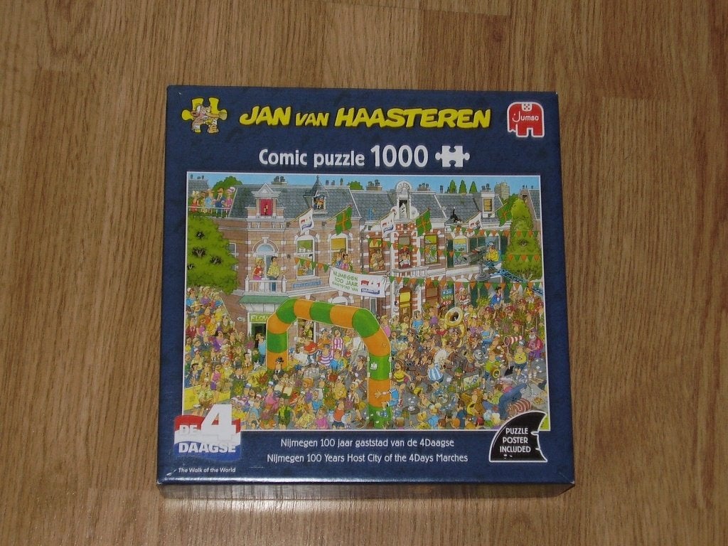 Jan van Haasteren - Nijmeegse 4Daagse 100 Jaar - (1000 x), Ophalen of Verzenden, 500 t/m 1500 stukjes, Zo goed als nieuw, Legpuzzel