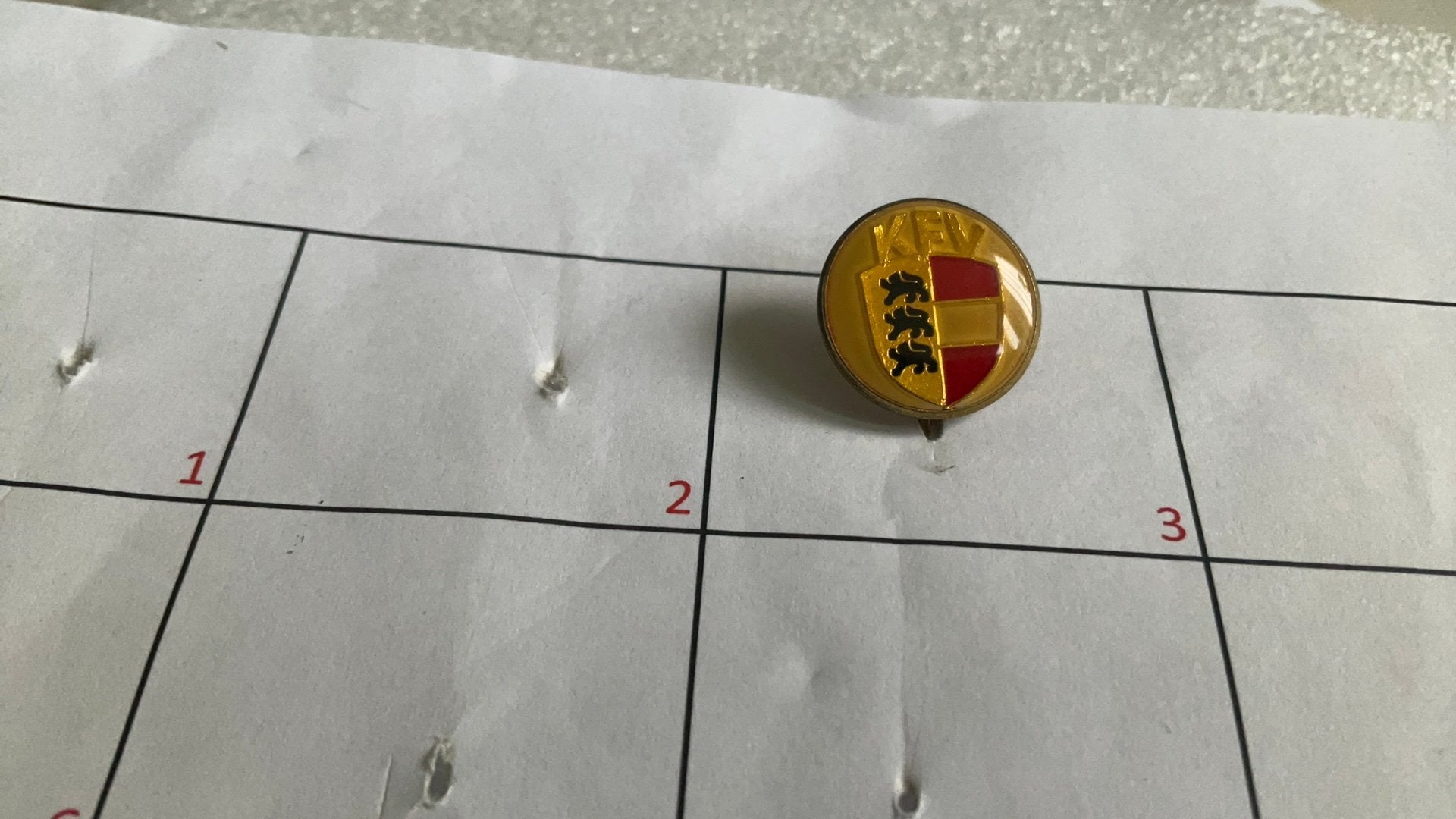 Speldje voetbal Kärnter Fussball verband Oostenrijk, Ophalen of Verzenden, Zo goed als nieuw, Sport