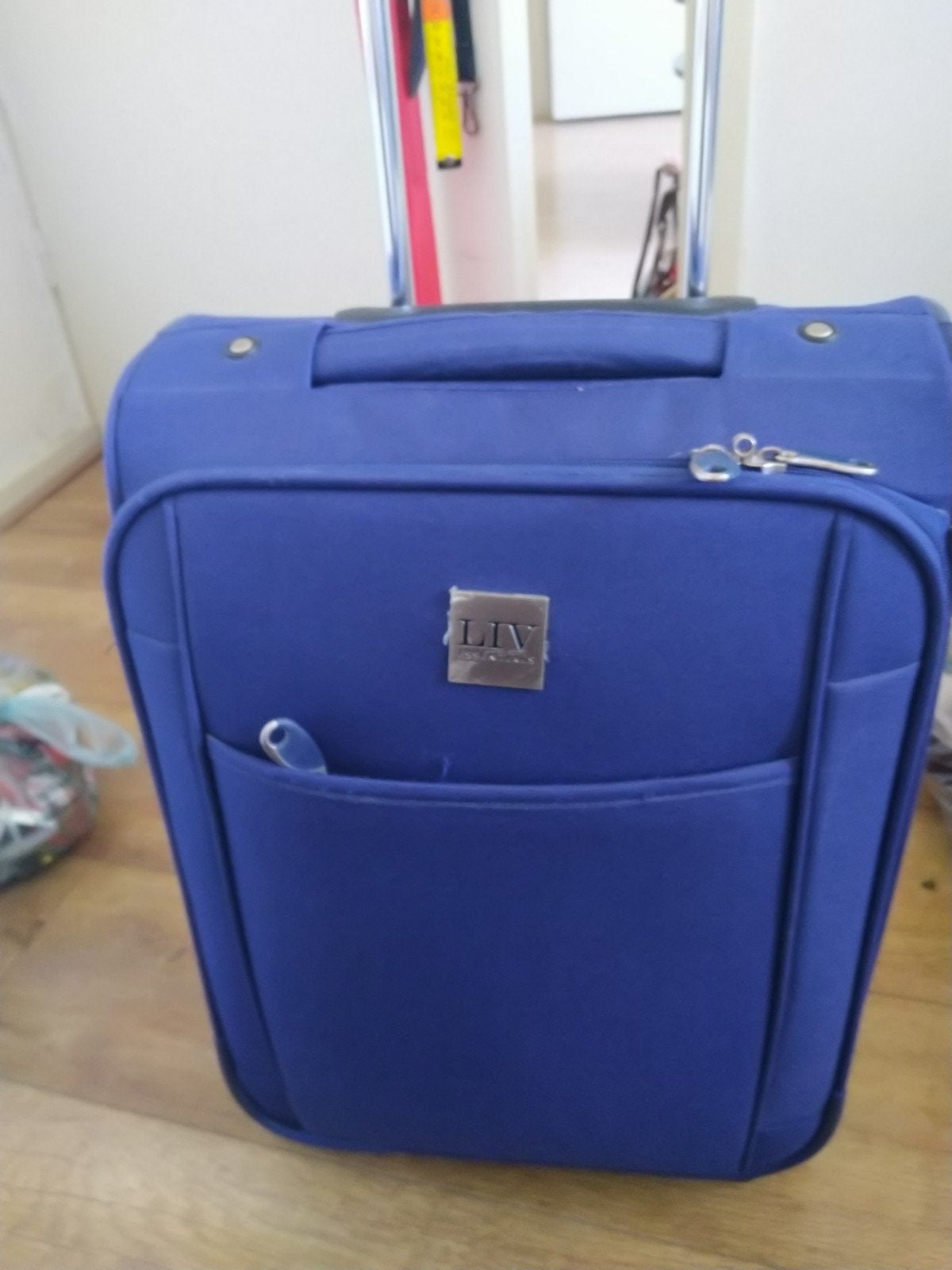 Blauwe LIV reiskoffer met uitschuifbare handgreep, Ophalen, Nieuw, Blauw, Uitschuifbare handgreep