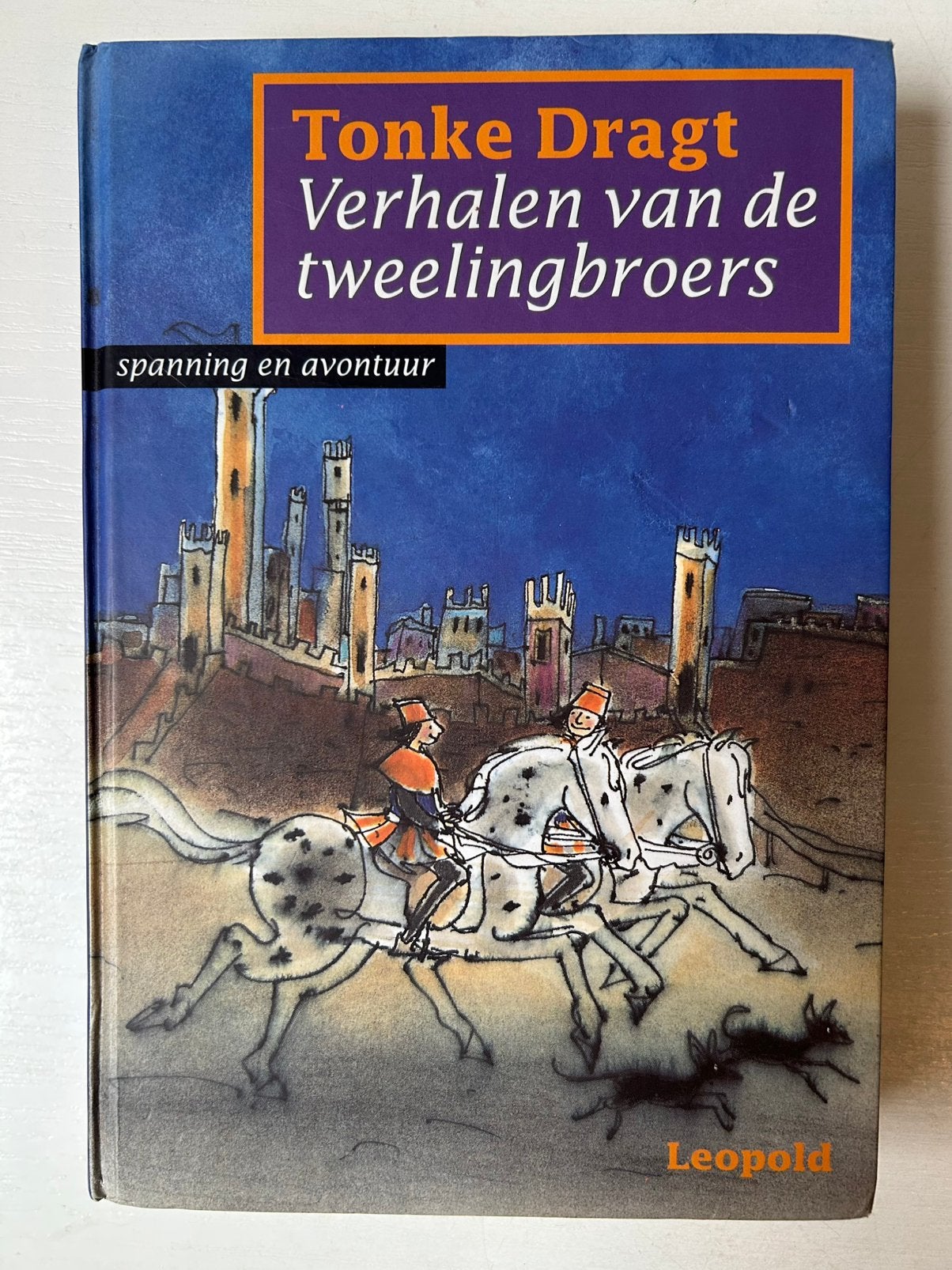 Tonke Dragt - Verhalen van de tweelingbroers, Boeken, Gelezen, Ophalen of Verzenden, Fictie algemeen, Tonke Dragt