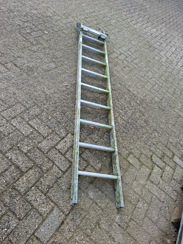 professionele trap verrijdbaar en de hoogte rails is verstel, Ophalen of Verzenden, Gebruikt, 4 meter of meer
