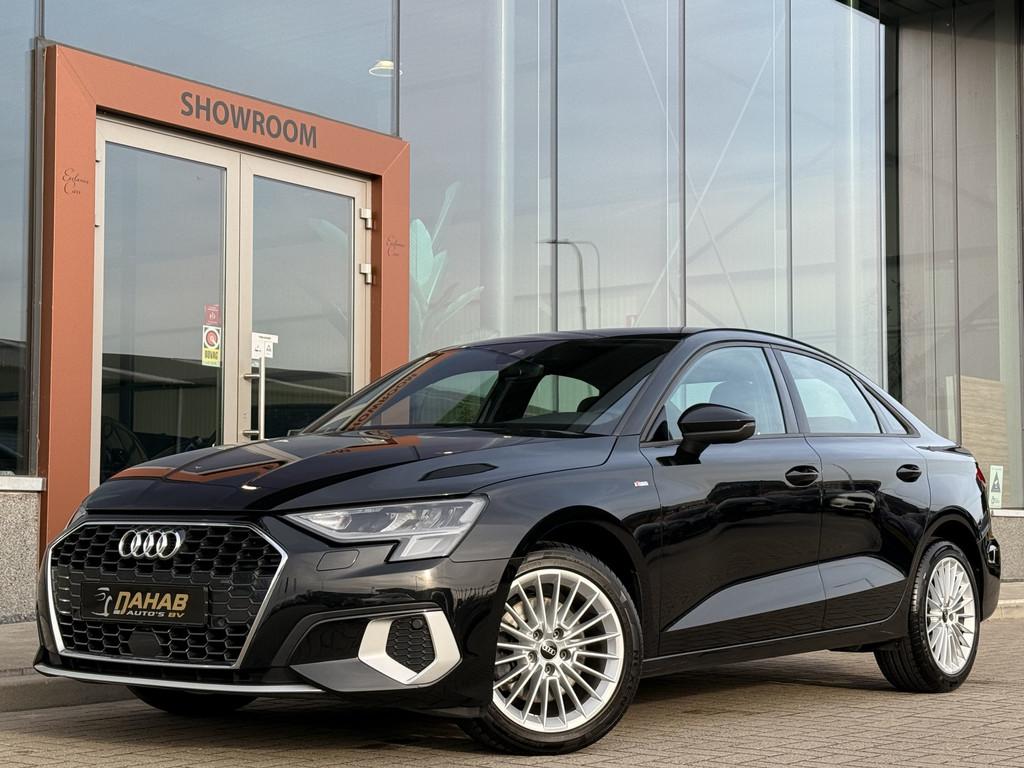 Audi A3 Limousine 30 TFSI Advanced edition | Navi | ACC | St, Stof, Gebruikt, 680 kg, Automatische klimaatregeling