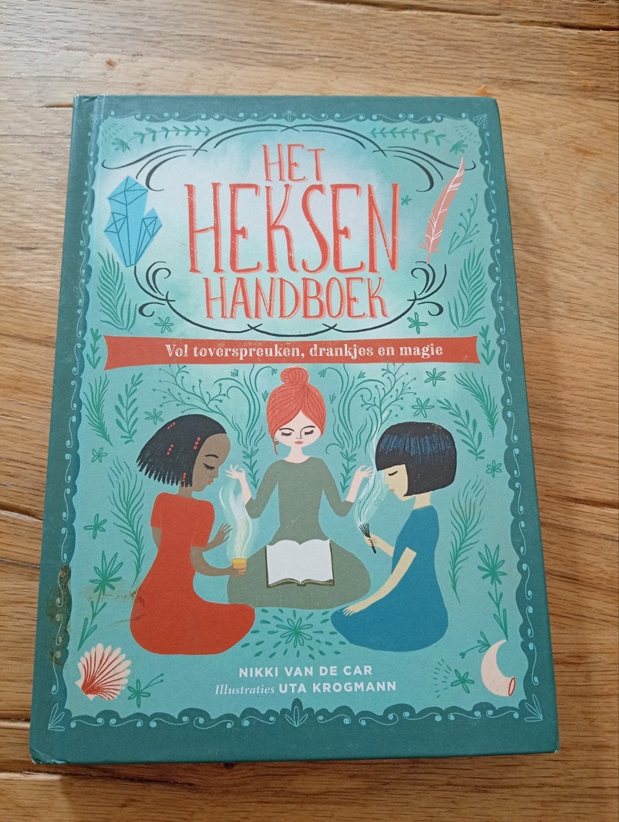Het Heksen Handboek: Vol toverspreuken, drankjes en magie, Ophalen of Verzenden