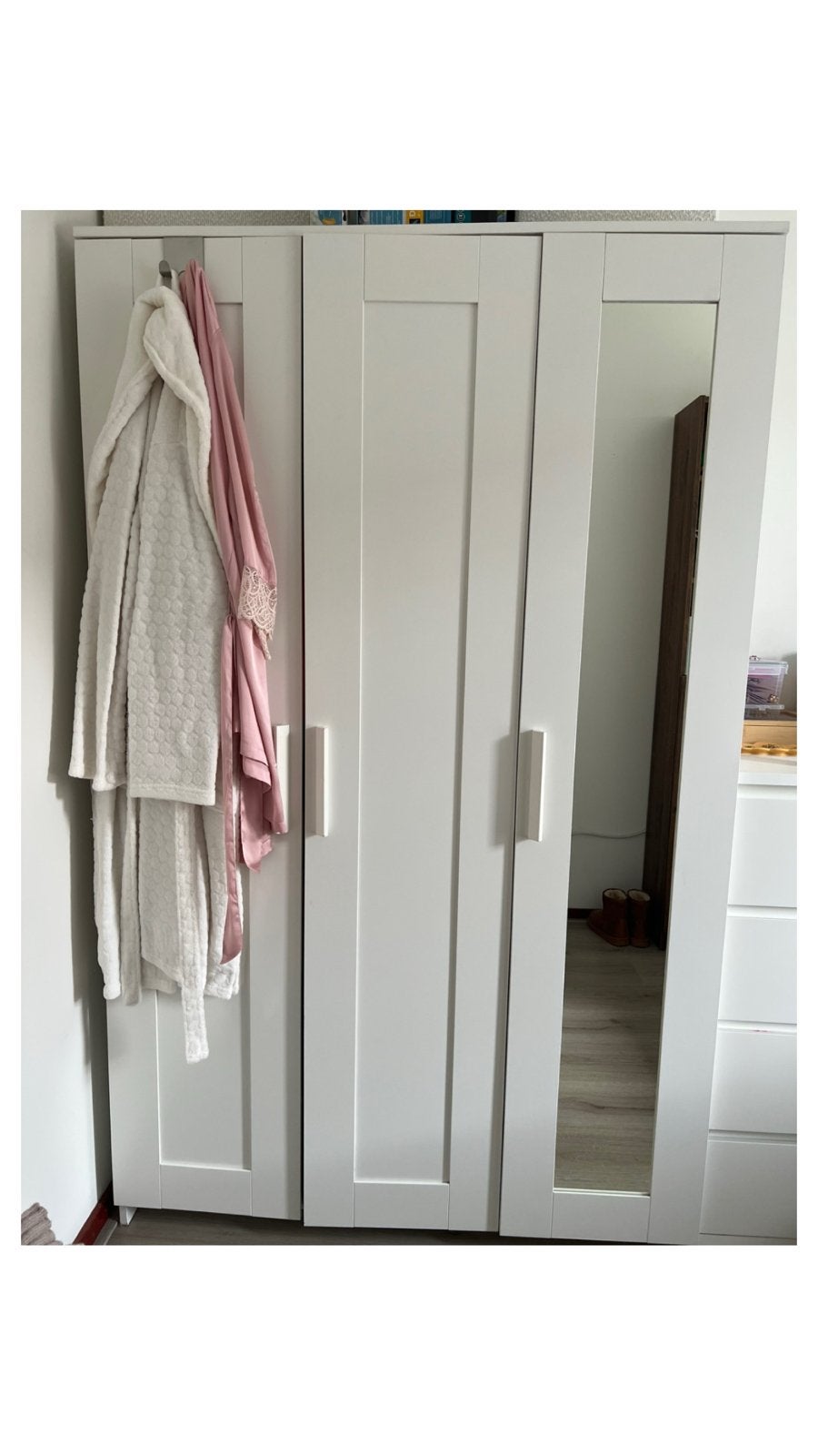 IKEA BRIMNES kledingkast met spiegeldeur, Huis en Inrichting, Ophalen, Gebruikt, 100 tot 150 cm, 150 tot 200 cm