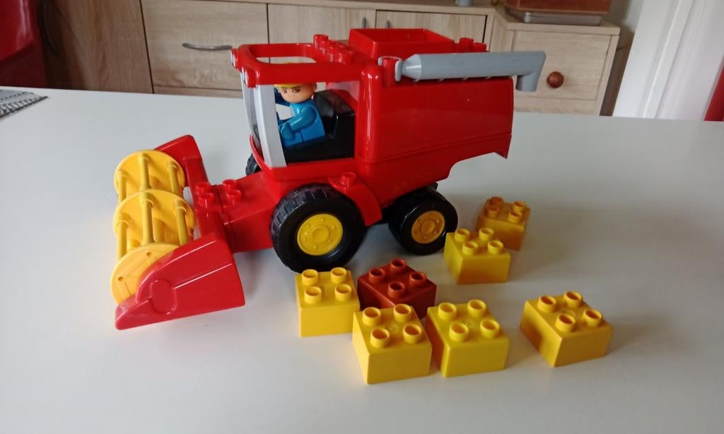 LEGO Duplo,  combine, oogstmachine met boer, Kinderen en Baby's, Speelgoed | Duplo en Lego, Ophalen of Verzenden, Gebruikt