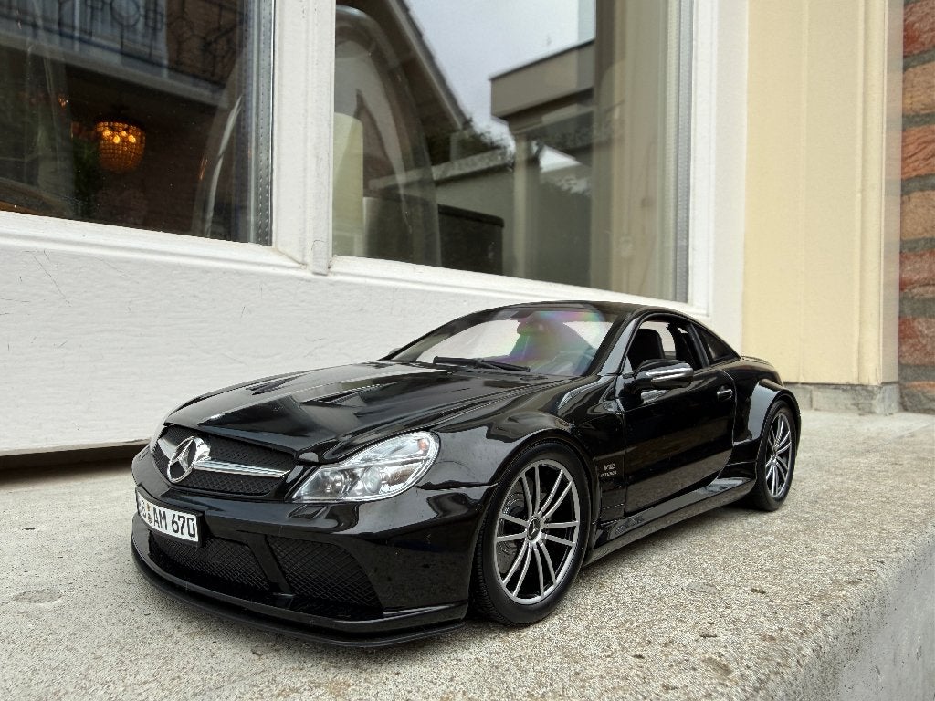 1:18 Mercedes SL65 AMG Black Series zwart Minichamps Dealer, Auto, Ophalen of Verzenden, Charlottenburger Allee 49, Aachen, 52068, DE