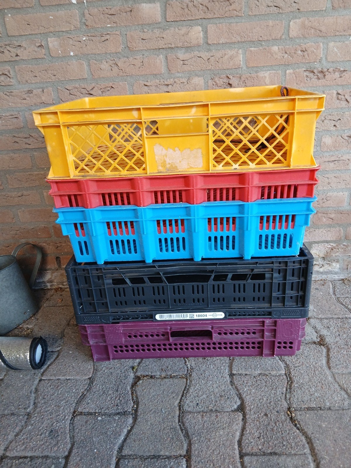 Diverse gekleurde kratten - Handig voor opslag en transport, Gebruikt, 40 tot 60 cm, 50 tot 75 cm, Ophalen of Verzenden