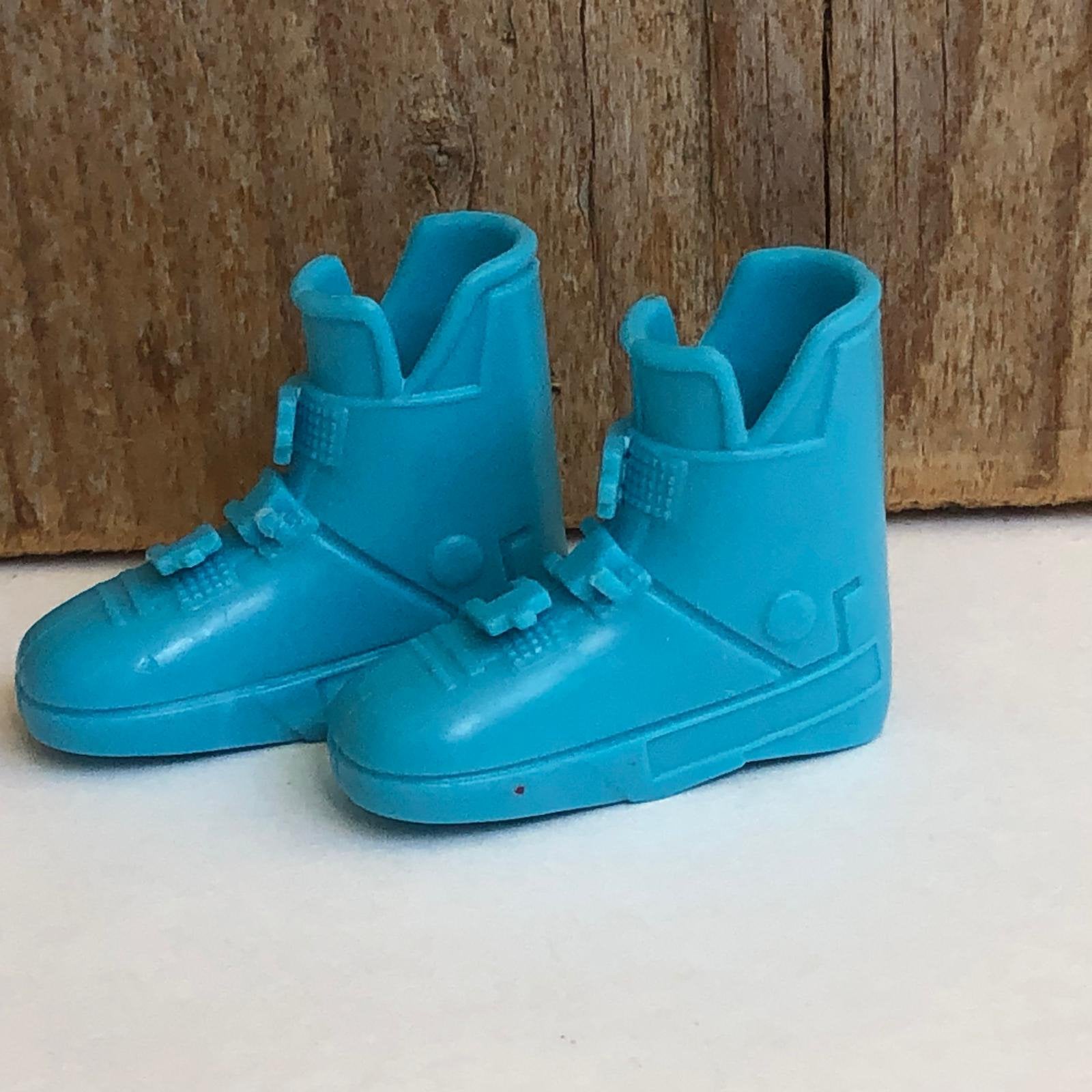 Blauwe ski boots /laarzen voor Barbie, Ophalen of Verzenden, Zo goed als nieuw, Barbie