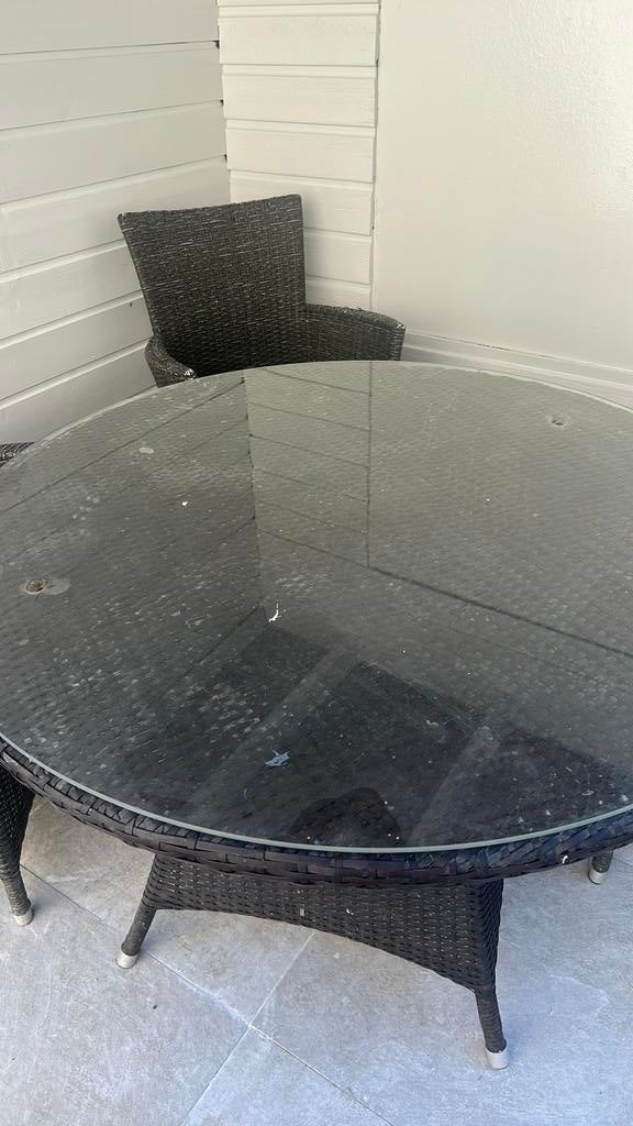 Tuin table and chairs free, Ophalen, 50 tot 100 cm, Zo goed als nieuw, Minder dan 50 cm