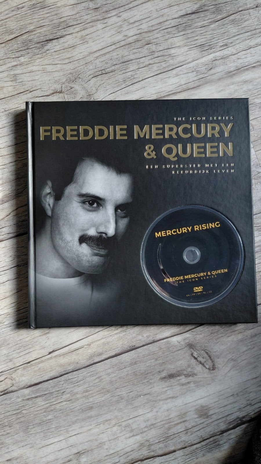 Freddie Mercury & Queen, Ophalen of Verzenden, Gelezen, Artiest