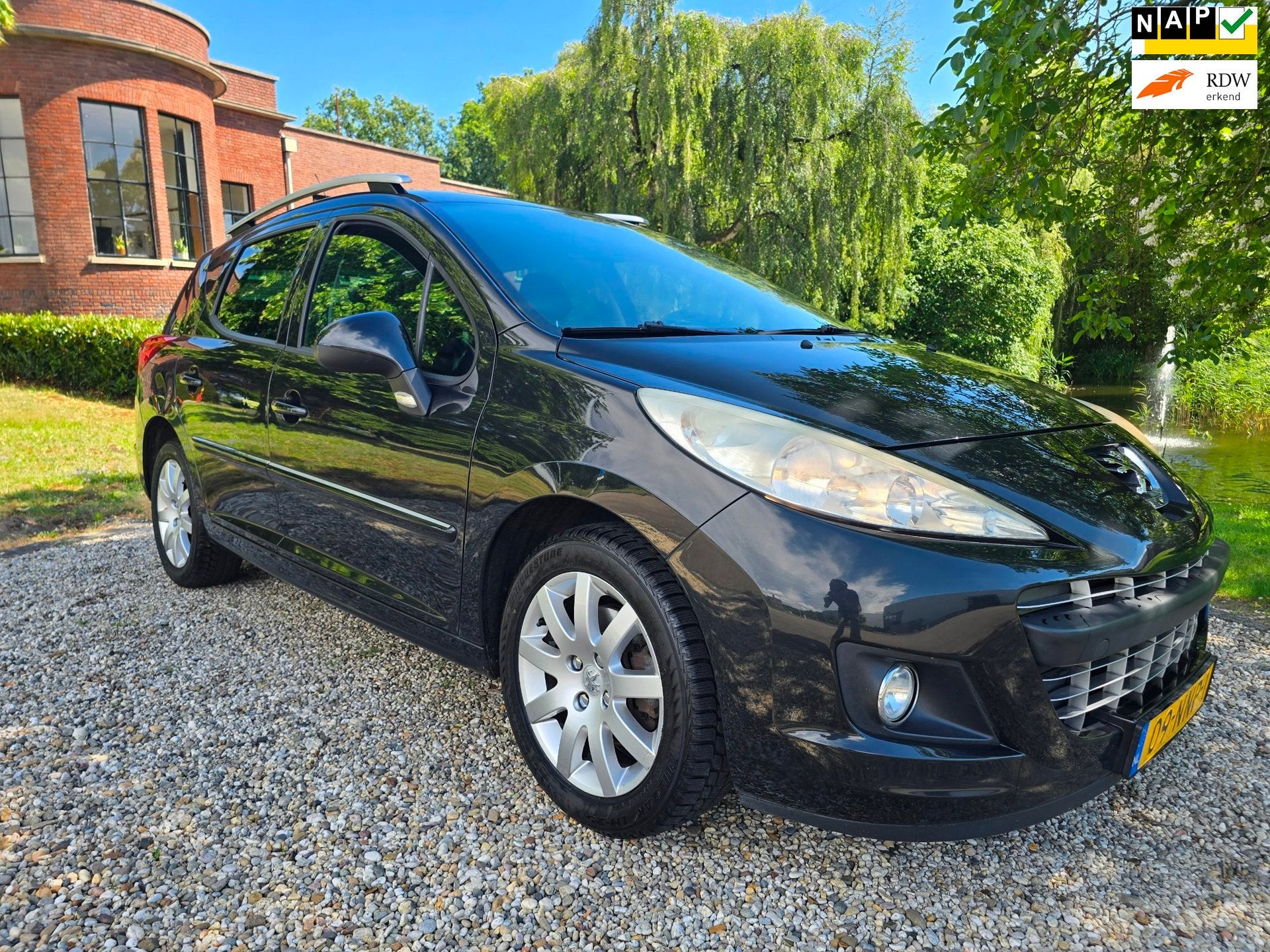 Peugeot 207 SW 1.6 VTi Sportium *apk:06-2027*, Auto's, Peugeot, Voorwielaandrijving, Euro 5, 4 cilinders, Zwart