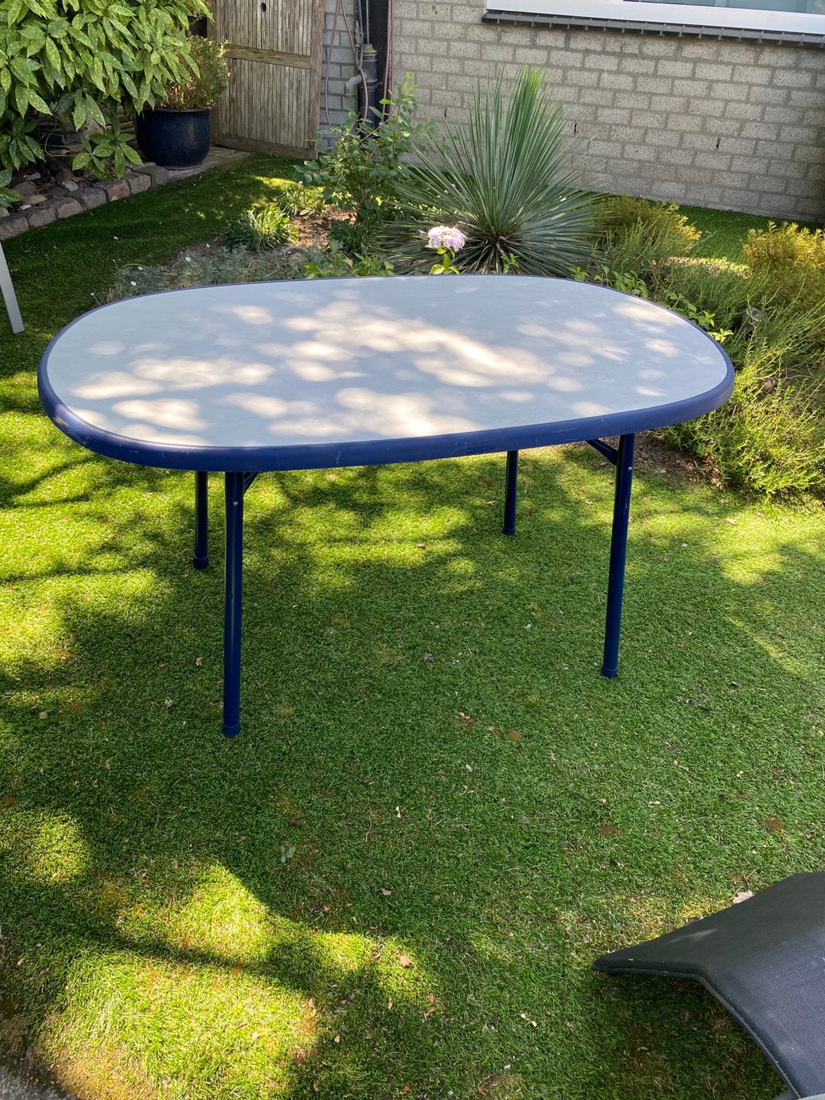 Camping tafel, wit met blauwe rand, Ophalen, Gebruikt