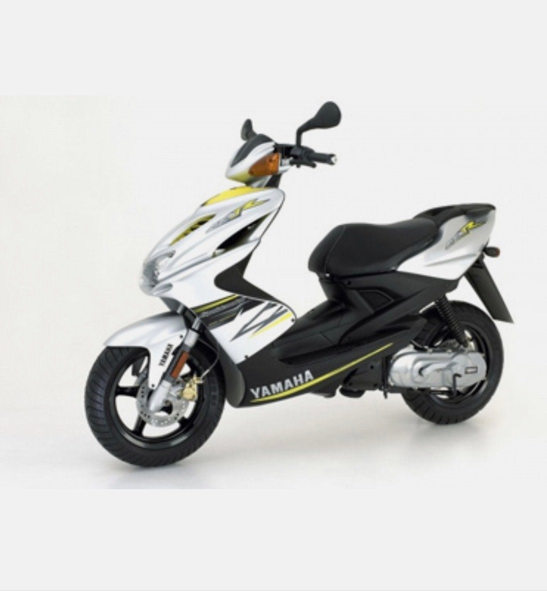 Gezocht Yamaha Aerox kappen origineel., Fietsen en Brommers, Scooters | Yamaha, Tweetakt, Gebruikt, Aerox, Maximaal 45 km/u