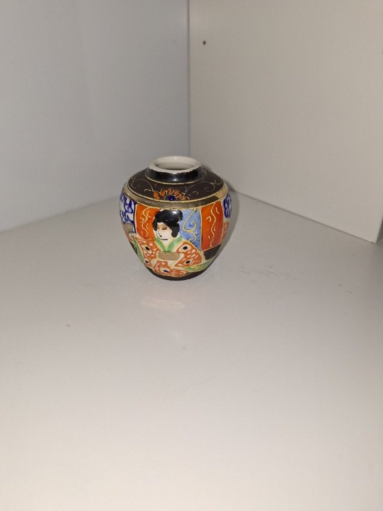Miniatuur Japanse Satsuma Vaasje - 5 cm hoog, Ophalen