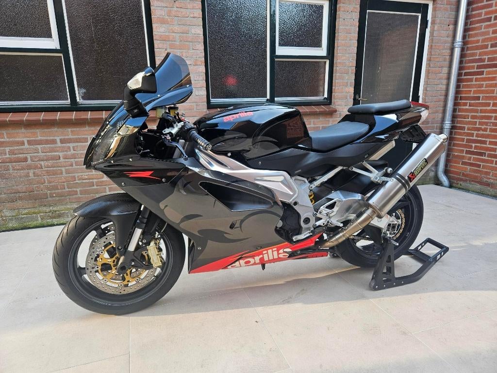 Te koop nette Aprilia RSV 1000R, 2 cilinders, Motorrijbewijs A, Super Sport, Particulier