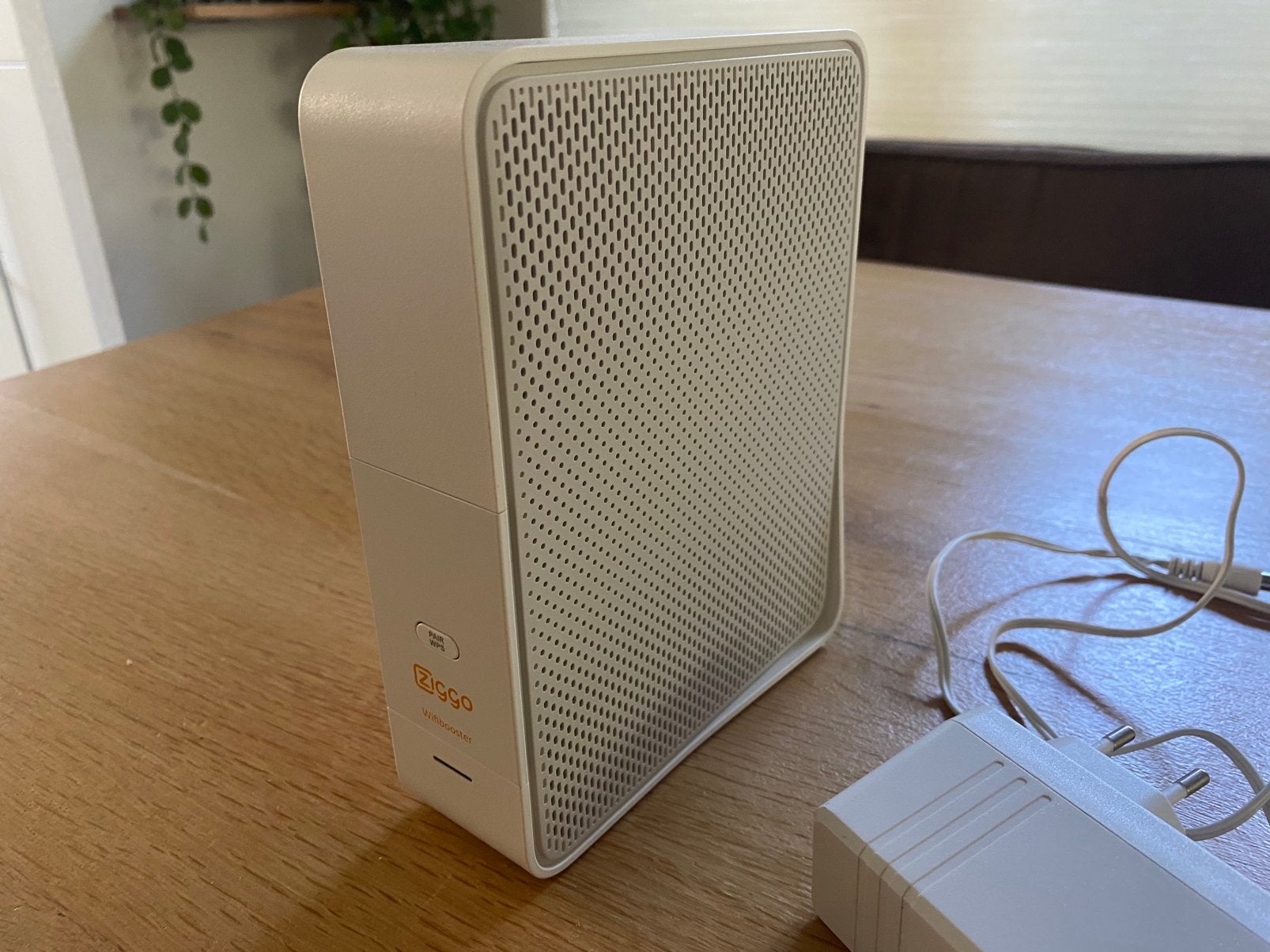Ziggo wifibooster met adapter, Ophalen, Zo goed als nieuw