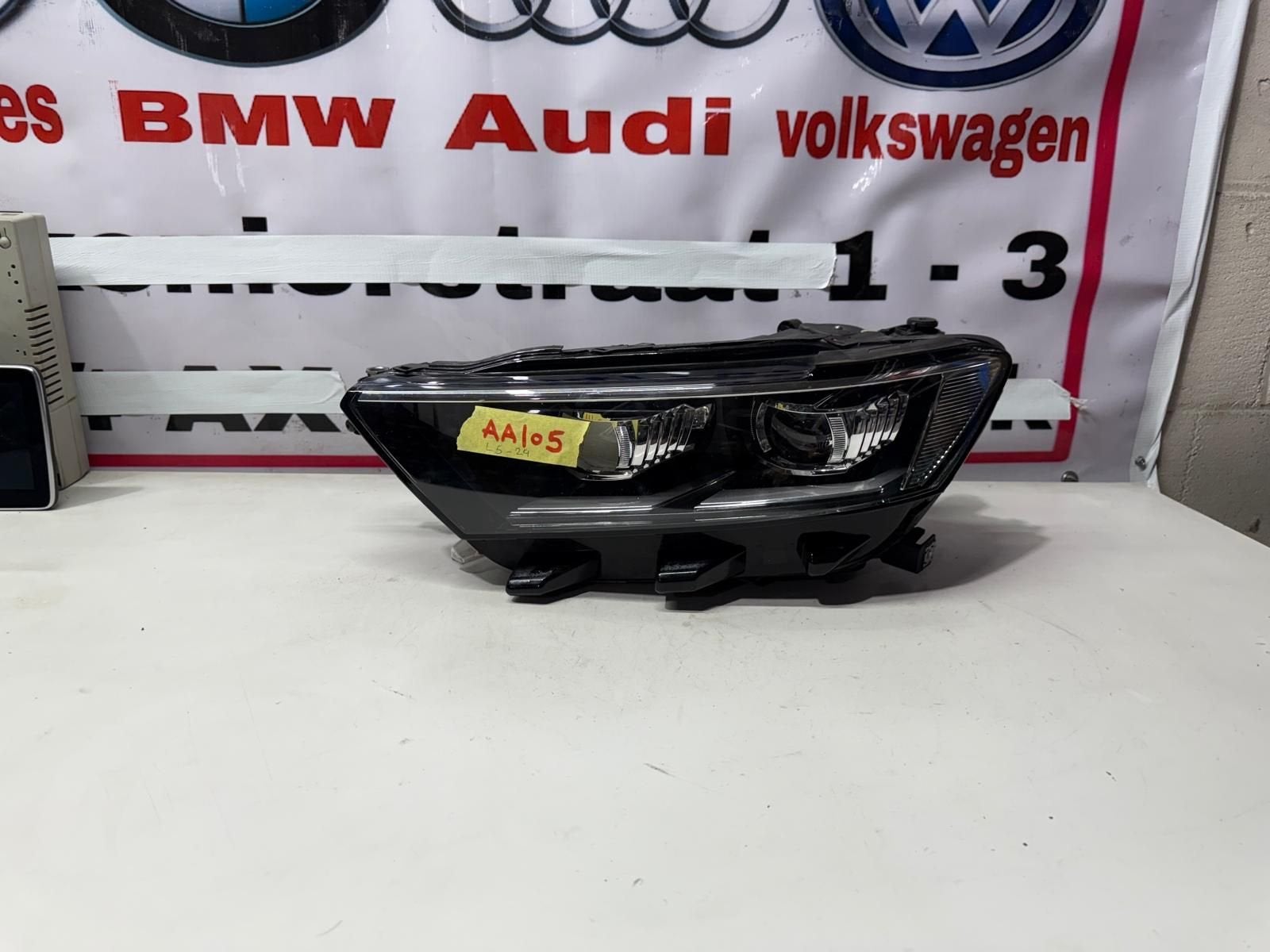 Volkswagen T-Roc Koplamp, Gebruikt, -, -, Ophalen of Verzenden