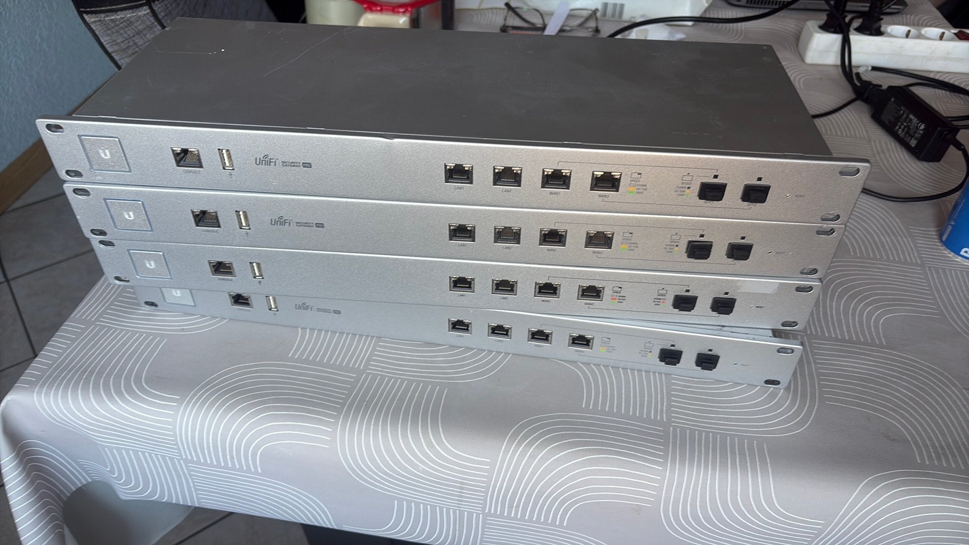 Unifi ubiquiti usg-pro-4 security gateway pro, Ophalen of Verzenden, Gebruikt