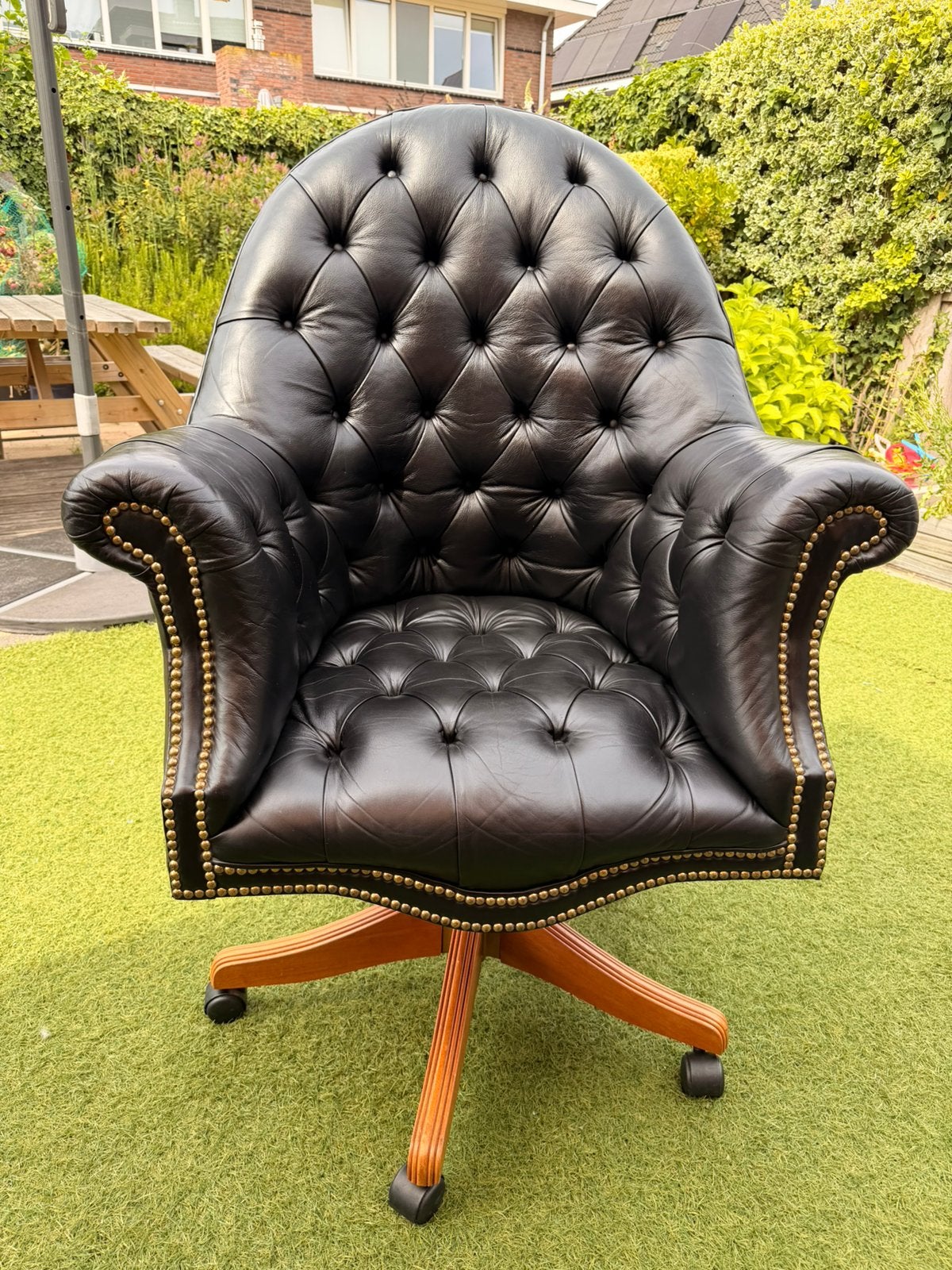 Chesterfield directors swivel / captainschair, Ophalen, Zo goed als nieuw, Zwart
