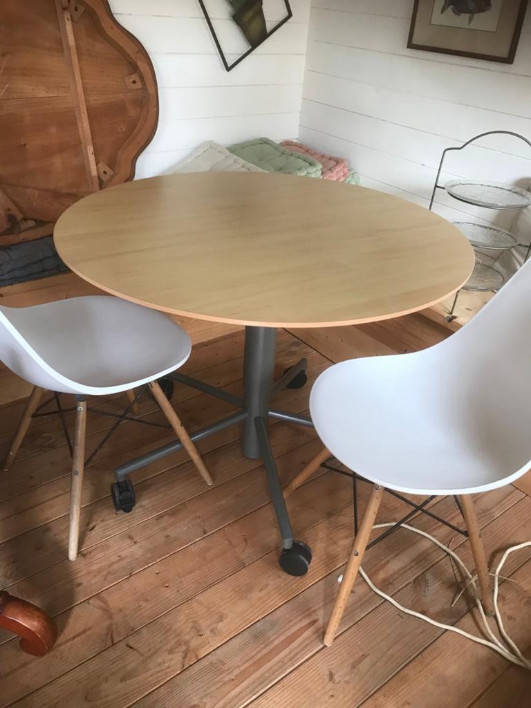In hoogte verstelbare ronde eettafel / borreltafel, Ophalen, Gebruikt, Rond
