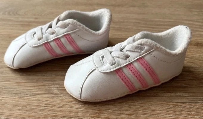 Adidas babyschoentjes wit met roze strepen, Adidas, Schoentjes, Meisje, Ophalen of Verzenden