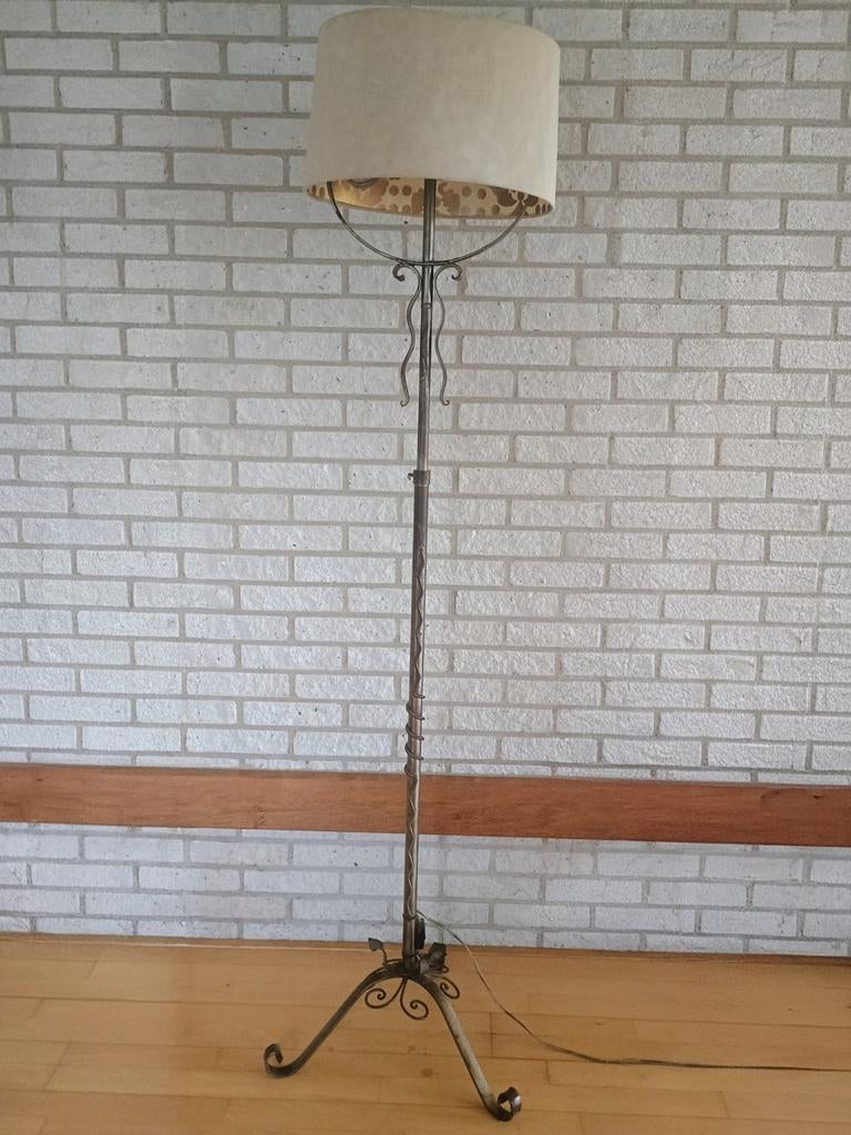 Sierlijke Smeedijzeren Vloerlamp – In hoogte verstelbaar – V, Ophalen, Zo goed als nieuw, 150 tot 200 cm
